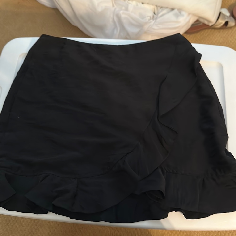 Black pattern skirt